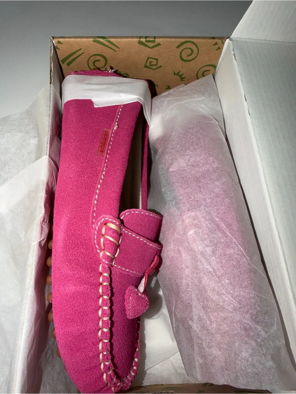 NWT L'Amour Girls Size 13 Fuchsia Suede Driving Moccasins | Heart Tassel